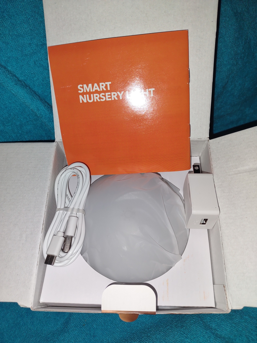 Smart Nursery Light\Noise Machine- White